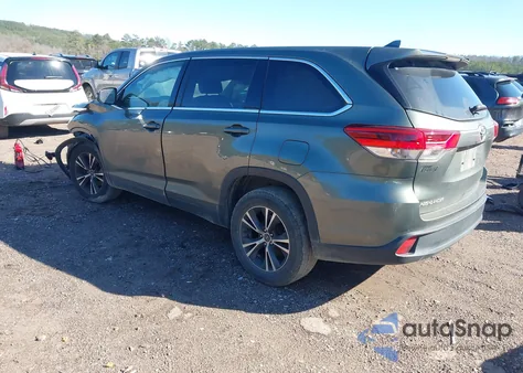 2019 Toyota Highlander Le Plus z USA, uszkodzony, nr VIN 5TDZZRFH2KS291289